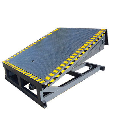 提升装卸效率的可靠选择 山东荣世机械集装箱固定登车桥